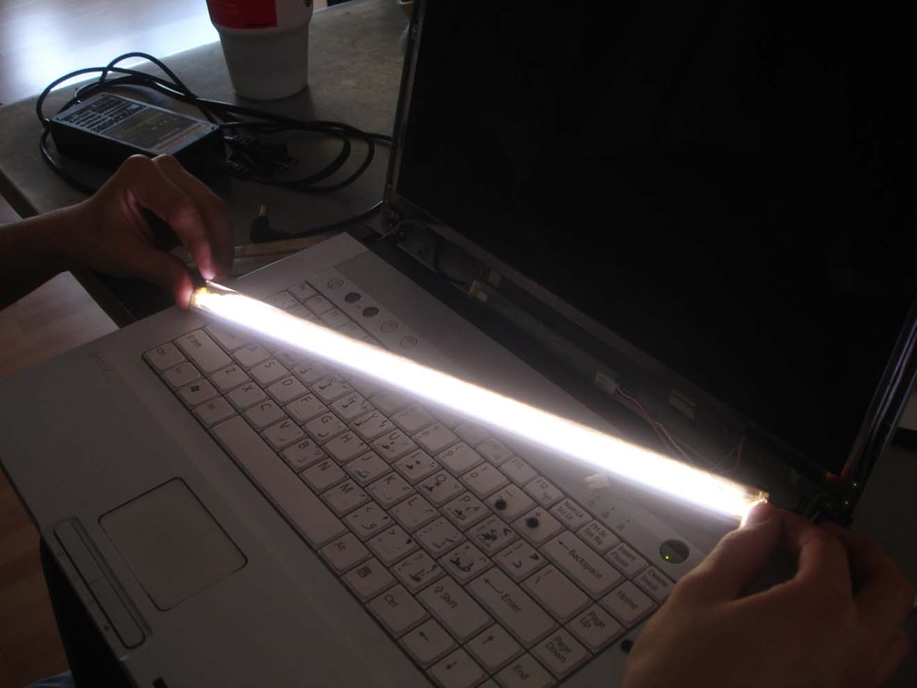 Замена и ремонт подсветки экрана ноутбука в Новочеркасске